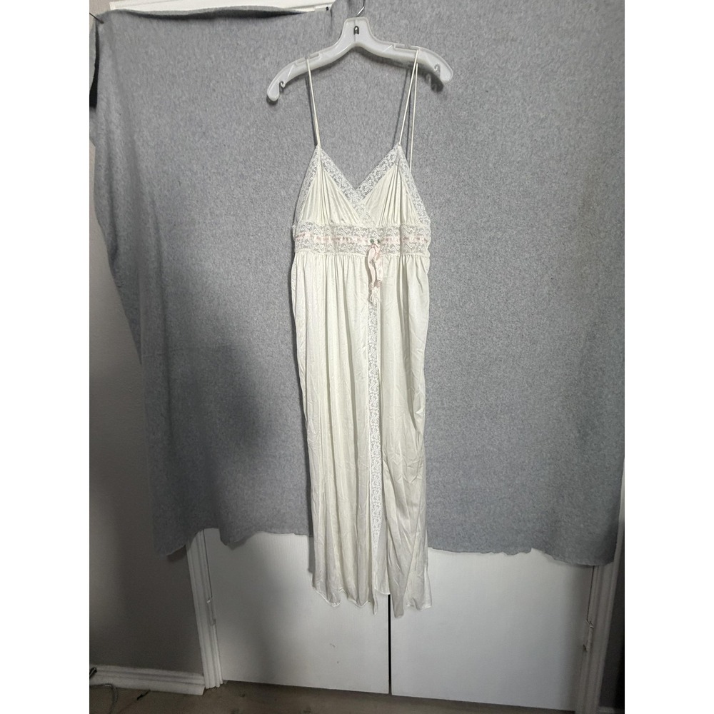 Vintage Gilead Nightgown Womens Medium White Satin Lace Chemise Bow Strappy